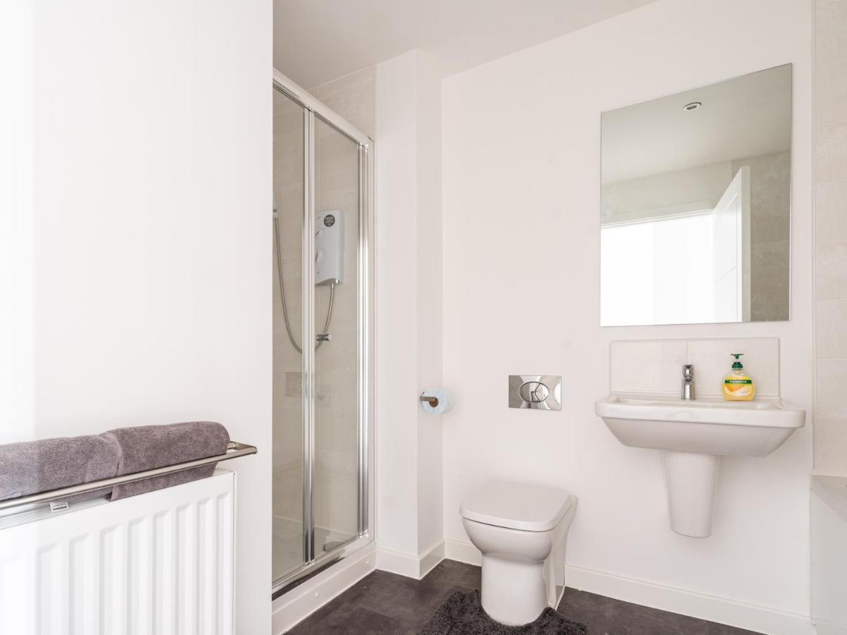 Spacious 3 Bedroom House In Glasgow City With Private Parking & Garden מראה חיצוני תמונה