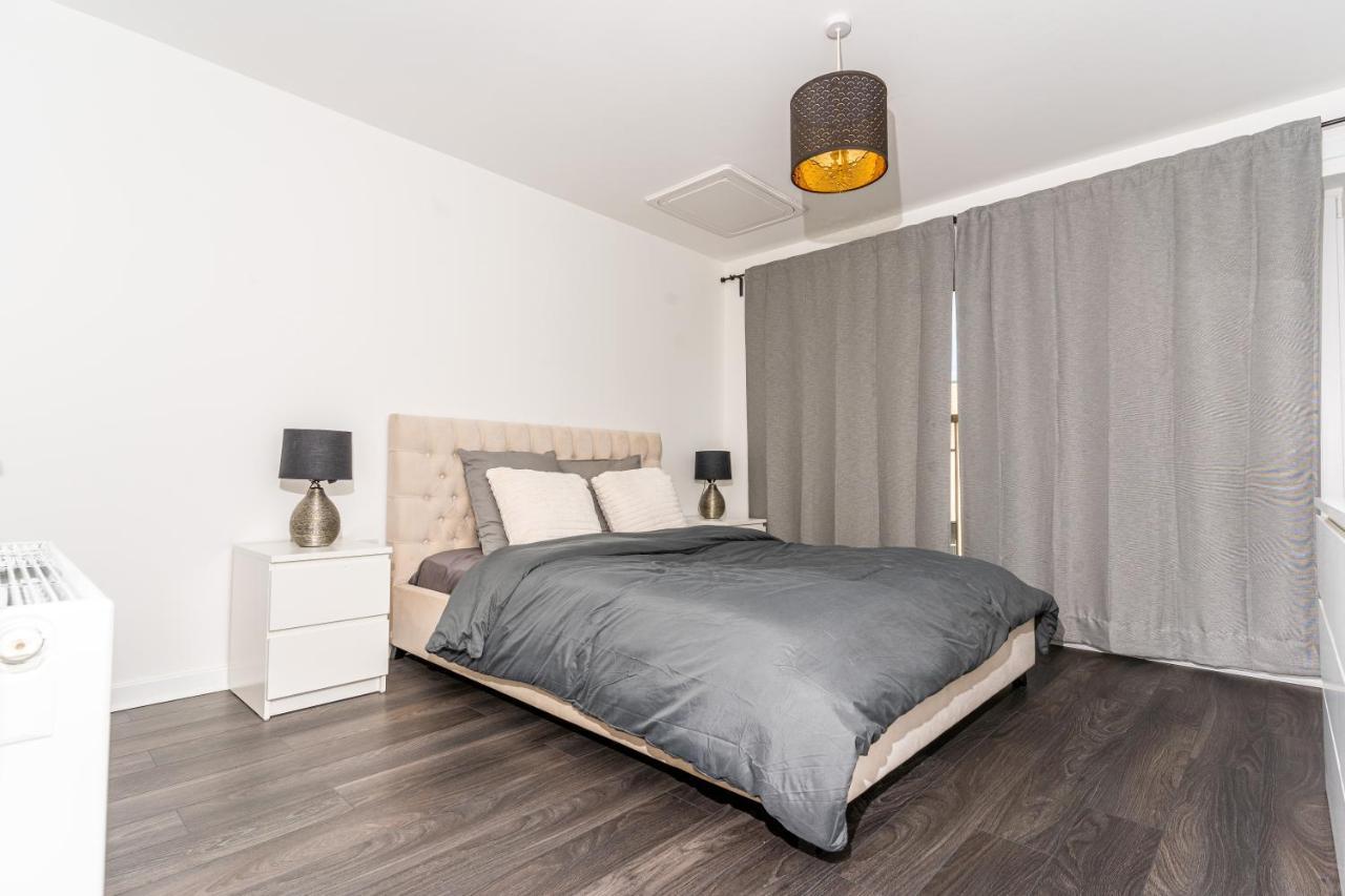 Spacious 3 Bedroom House In Glasgow City With Private Parking & Garden מראה חיצוני תמונה