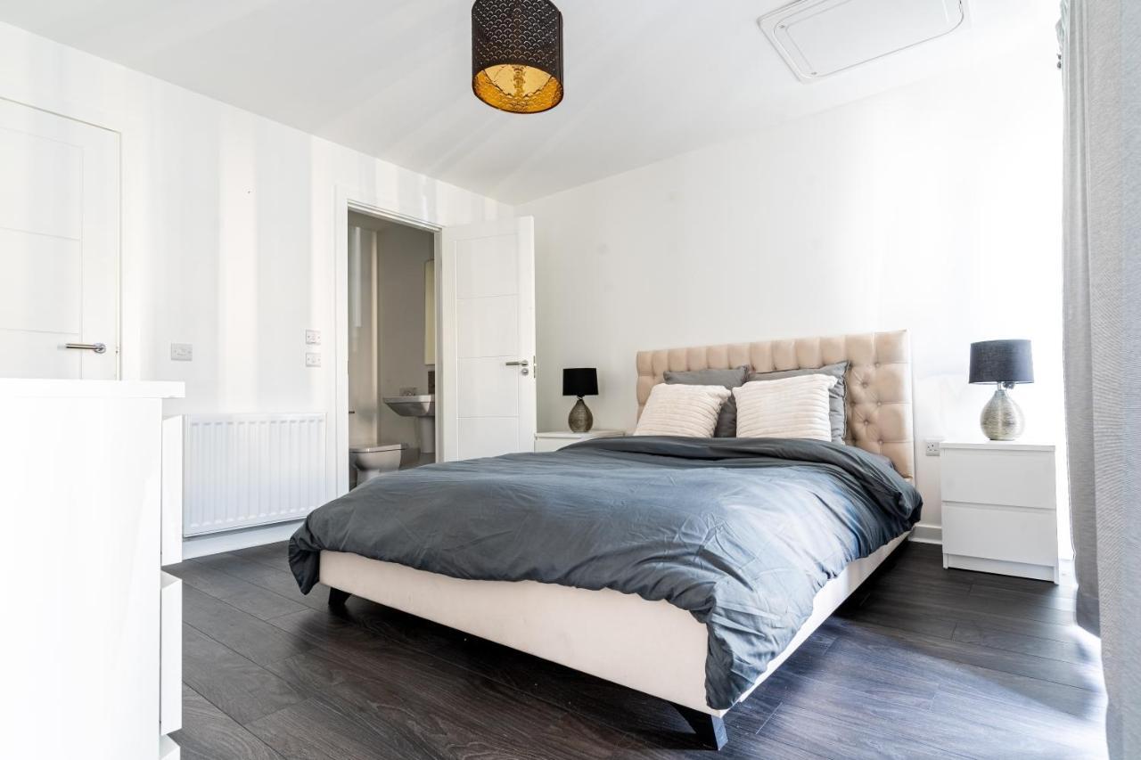 Spacious 3 Bedroom House In Glasgow City With Private Parking & Garden מראה חיצוני תמונה