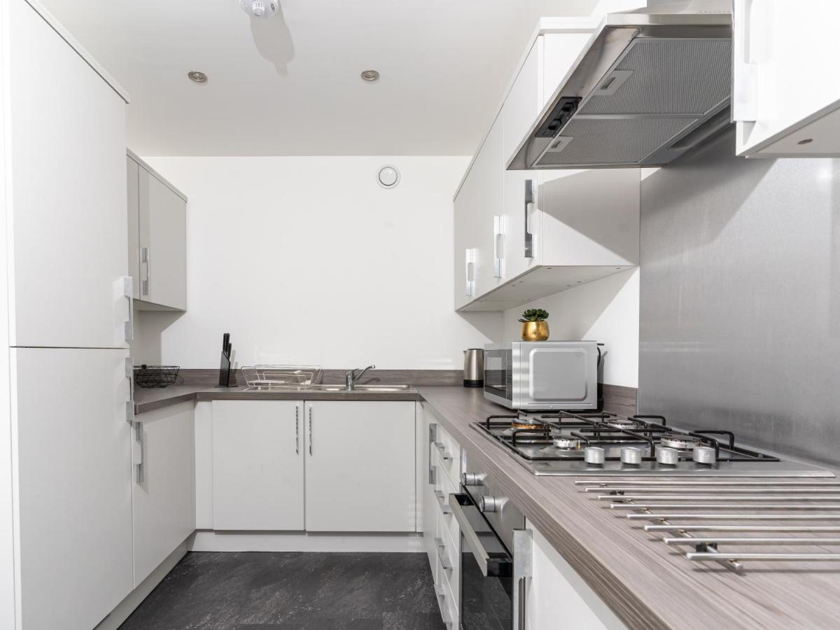 Spacious 3 Bedroom House In Glasgow City With Private Parking & Garden מראה חיצוני תמונה
